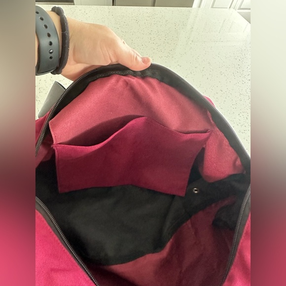 Victoria Secret Pink gym bag. - Picture 2 of 8